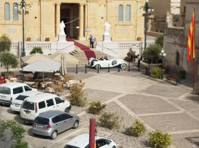 Nadar Semesterbostad Nadur